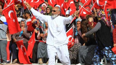 Demokrasi seyyahı Hasan Amca’dan anlamlı katılım