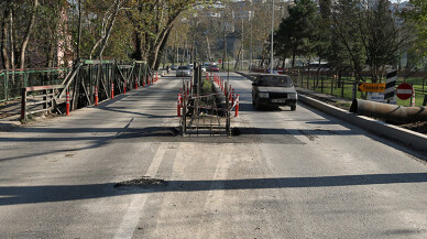 Köprü trafiğe açıldı