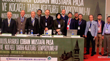Külliyenin kütüphanesinde 165 el yazma eser vardı