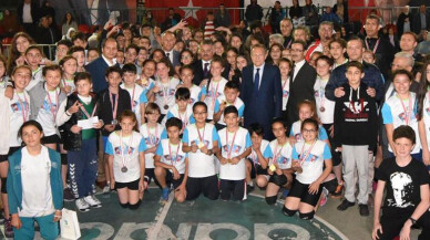 Balıkesir'de voleybol ve sokak basketbol turnuvası sona erdi