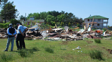 Kocaeli'nde 28 kaçak yapı yıkıldı