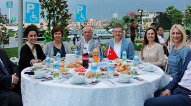 Konak ailesi iftarda buluştu