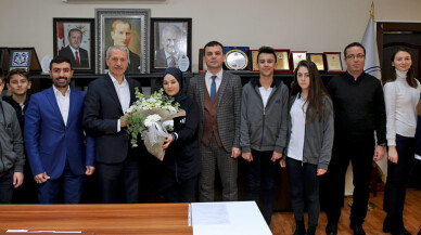 Başkan Dişli ile birlikte kitap okudular