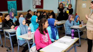 Kendi masallarını yazacaklar