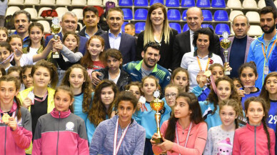 Yasemin Adar Adına Güreştiler