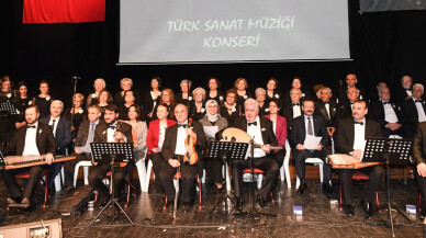 Kocaeli Huzurevi korosundan anlamlı konser