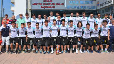 Gemlik Belediyespor U-17 takımı Afyon’a uğurlandı