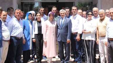 Söğütlü protokolü Söğütlü halkıyla bayramlaştı