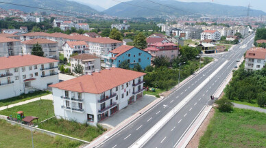 Gölcük Başöğretmen Caddesi yeni yüzüne kavuştu