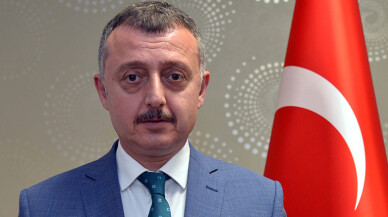'Saat 19.19 da hep birlikte balkonlarımızdan İstiklal Marşı Okuyalım'