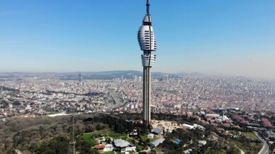 (Özel) Çamlıca Kulesi’ne dördüncü büyük parçanın monte edilme anları havadan görüntülendi