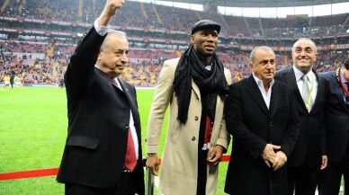 Didier Drogba’ya plaket verildi