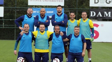 Fenerbahçeli eski futbolcular maç yaptı