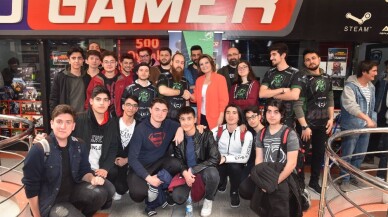 İzmitte League Of Legends Turnuvasına Yoğun İlgi