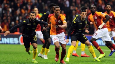 Spor Toto Süper Lig: Galatasaray: 1 - Evkur Yeni Malatyaspor: 0 (İlk yarı)