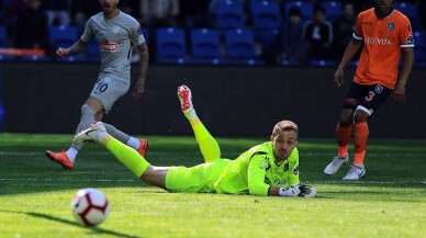 Spor Toto Süper Lig: Medipol Başakşehir: 0 - Çaykur Rizespor: 0 (İlk yarı)