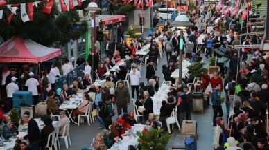 Ataşehirliler sokak iftarında bir araya geldi