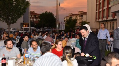 Başkan Avcı, Belediye personeli ile iftar sofrasında buluştu