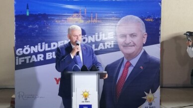 Binali Yıldırım, minibüs esnafıyla sahurda bir araya geldi