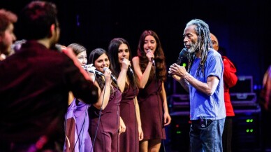 Bobby McFerrin, Gimme5 ve Chromas izleyenleri büyüledi