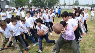 Bursa’da spor şenlikleri geleneksel oyunlarla renklendi