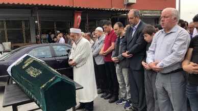 Çöken istinat duvarının altında can veren Fatih Göztepe toprağa verildi