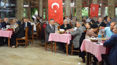 Edremit ilçesinde 46 Kıbrıs gazisine "Milli Mücadele Madalyası ve Beratı" verildi