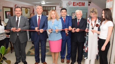 Edremit’te büyüleyen sergiler