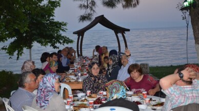 Engelsiz yaşam merkezi iftarda bir araya geldi