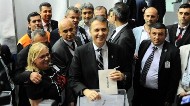 Fikret Orman 2921 oyla yeniden başkan seçildi