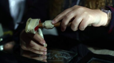 Gençlerin hayallerini cama ve aynaya işliyorlar