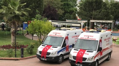 Gürsu Belediyesi 2 sağlık aracına kavuştu