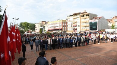 İnegöl’de 19 Mayıs coşkusu gençlik yürüyüşü ile başladı