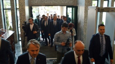 İstanbul Valisi Ali Yerlikaya İBB Başkanlık binasına geldi