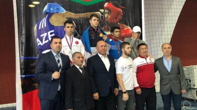 Kağıtsporlu boksör Azerbaycan’dan gümüş madalya ile döndü