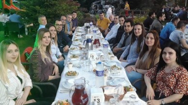 Kardelen ailesi iftarda buluştu