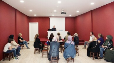 Kartal’da teknoloji bağımlılığı semineri düzenlendi