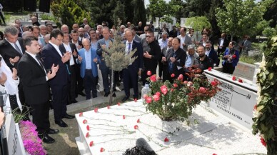 Mevlüt Aslanoğlu kabri başında anıldı