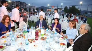 Nilüfer ailesi iftarda buluştu