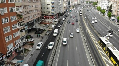 (Özel) E-5 yanyol, araçların otoparkı oldu