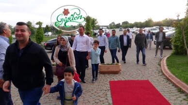 Silivrili fabrika işçileri iftarda bir araya geldi