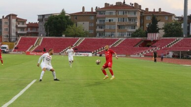 Spor Toto 1. Lig: Balıkesirspor Baltok: 0 - Gazişehir Gaziantep: 1 (İlk yarı sonucu)