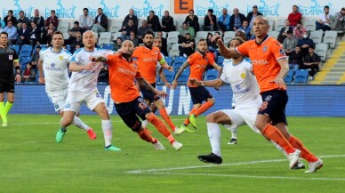 Spor Toto Süper Lig: Medipol Başakşehir: 0 - Ankaragücü: 1 (İlk yarı)