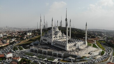 Tarihçi Kadir Mısıroğlu son yolculuğuna uğurlandı