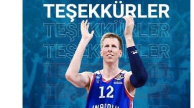 Anadolu Efes, Brock Motum’a teşekkür etti