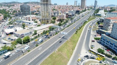 Avrasya Tüneli’nde oluşan trafik yoğunluğu havadan görüntülendi