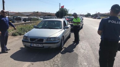 Ayvalık Polisi’nden bayram dönüş yolunda sıkı denetim