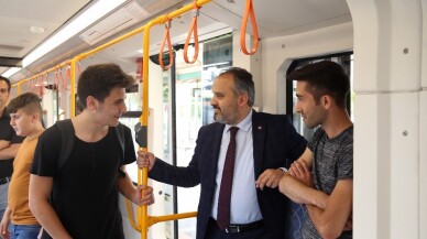 Başkan Aktaş metroya binerek vatandaşları dinledi