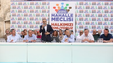 Belediye başkanı, mahalle sakinlerinin taleplerini tek tek dinledi