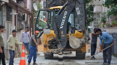 Erenler’de kilitli parke taşları yenileme çalışmaları sürüyor